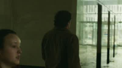We need to get outta sight. - The Last of Us