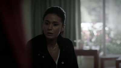 -We need to go now, Lila.
-(gun cocks) - The Passage