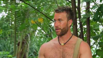 - We need more dry grass.
- Right. - Naked and Afraid of Love