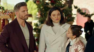 We need to report up
to the higher-ups - Mom's Christmas Boyfriend