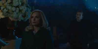 We need to talk, in private. - Nancy Drew