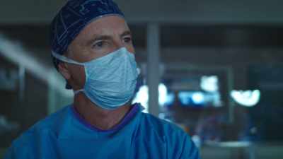 We need to talk
to Dr. Sutton. Now. - The Resident