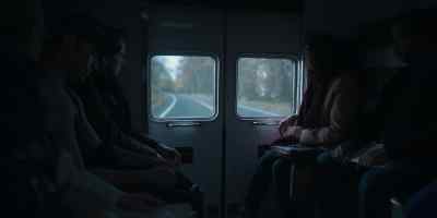We need to turn around. - Invasion