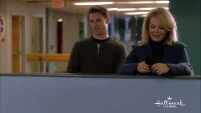 - We normally get
a full two hours - Love on Ice