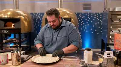We put oil on the bottom, - Best in Dough