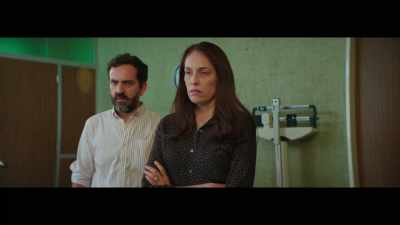 We’ll have to schedule a C-section
to prevent further risks. - Souvenir