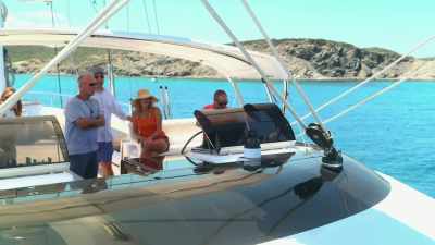 - We'’re done, thanks, mate.
- Copy that. - Below Deck Sailing Yacht