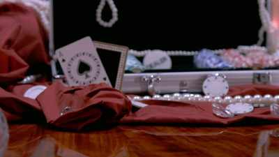 We'’re gonna waste all
this beautiful table. - Below Deck Down Under