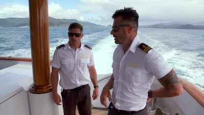 We'’ve got an hour before
we need to re-anchor. - Below Deck Down Under