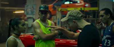 We said we'd lay low, way down low.
What's this? - Gangsta