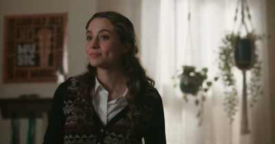 We set an initial
exchange rate, - The Republic of Sarah