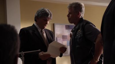 We should finish this later,
gentlemen. Excuse me. - Sons of Anarchy