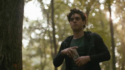 We should get out of here. - Legacies