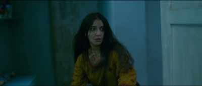 -We should go to a doctor.
-Yeah. - Pari