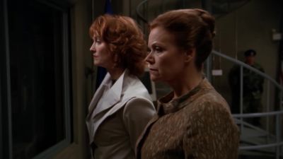 - We should have heard by now.
- Something went wrong. - Stargate SG-1