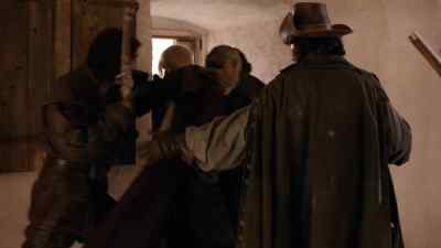 We should make a run for it. - The Musketeers