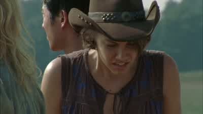 We should seal off this well. - The Walking Dead