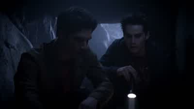We shouldn't be in here. - Teen Wolf