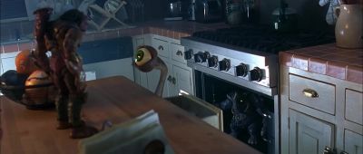 We shouldn't fight We should hide - Small Soldiers