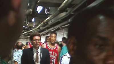 We were sitting
in the locker room after the game, - The Last Dance