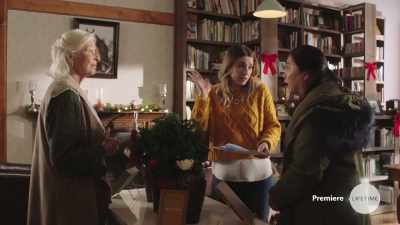 We start decorating tonight.
We need volunteers. - Christmas Around the Corner