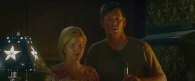 - We take the cell phones
down the Juarez, we dump 'em. - Frank and Penelope