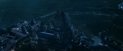 We target the searchlights. - Mortal Engines