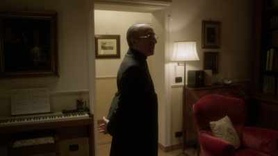 We had to go to retrieve
Pius XIII's predecessor - The Young Pope