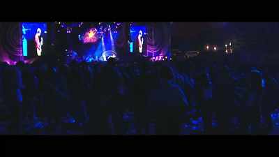 We took that...
We took that in '94. - Oasis: Knebworth 1996