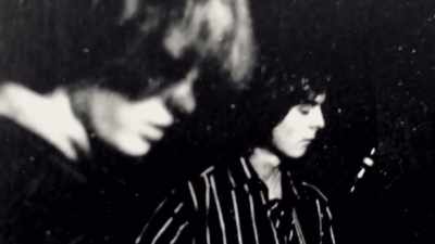 We tried with two guitars for a while.
But l felt that it didn't really gel. - a-ha: The Movie