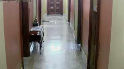 We turned off the lights
and just like settled down. - Four Hours at the Capitol