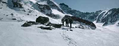 We walked east for two or three hours… - Society of the Snow