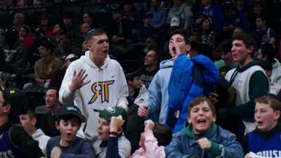 - We want Ryan.
- [fans clapping] - Destination NBA: A G League Odyssey