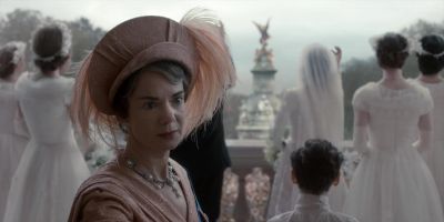 We want the King! We want the King! - The Crown