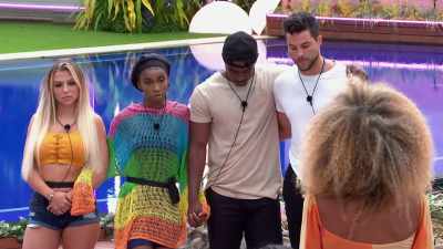 >> WE WANT TO SAVE THIS BOY
BECAUSE HE BROUGHT AN AMAZING - Love Island