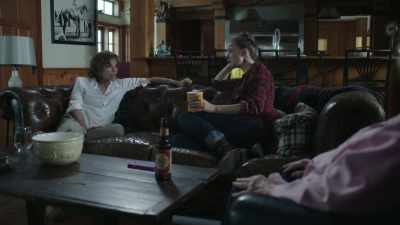 We went to therapy,
we did a couples' retreat. - Snapshots