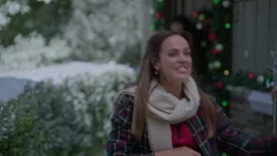 ♪ We wish you a merry Christmas, ♪ - Christmas on Cherry Lane