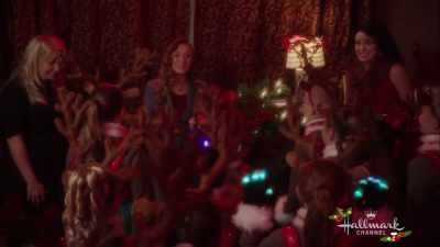 ♪ We wish you
A Merry Christmas ♪ - Enchanted Christmas