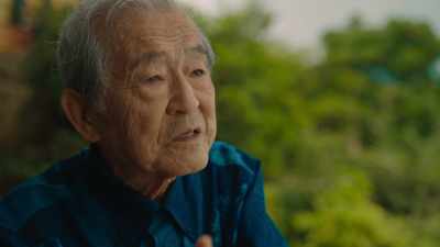 We would visit
the centenarian house. - Live to 100: Secrets of the Blue Zones