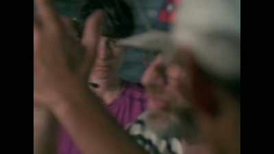 Weapon, you know,
guy face-- all faces, - Spielberg