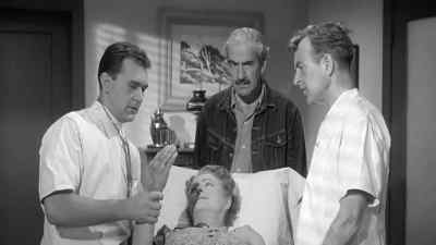 We'd better get that lung in here.
All right. - The Monolith Monsters