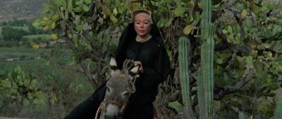 We'd better hurry - Two Mules for Sister Sara