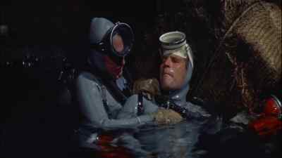 We'd better stay here. - The Wreck of the Mary Deare