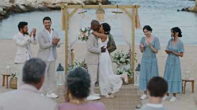 [wedding party
cheering and applauding] - The Groomsmen: First Look