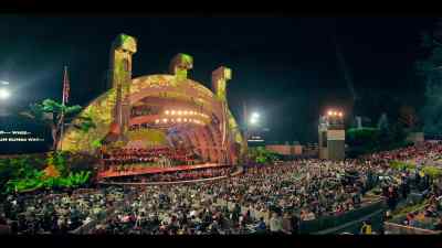 ♪ Wee heeheehee
Weeoh aweem away ♪ - The Lion King at the Hollywood Bowl
