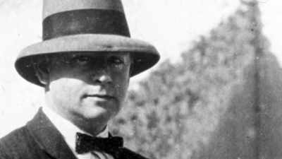 Weigall had begun
as an archaeologist, - Tutankhamun: Secrets of the Tomb