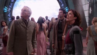 Weir: Why did you
raise the shield? - Stargate Atlantis
