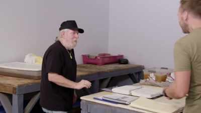 ‐Welcome aboard.
‐NARRATOR: At the headquarters - Beyond Oak Island