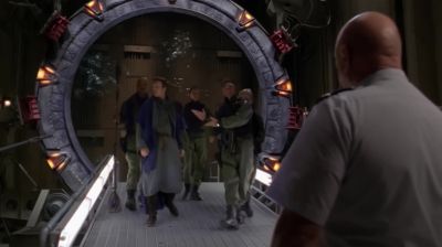 - Welcome back, Dr Jackson.
- Thank you. Thank you very much. - Stargate SG-1