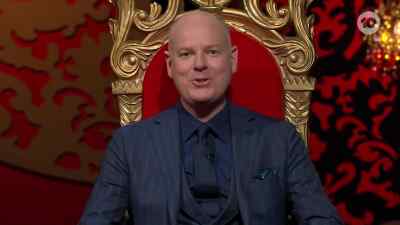 Welcome back to the first ever
episode of Taskmaster
Australia. - Taskmaster